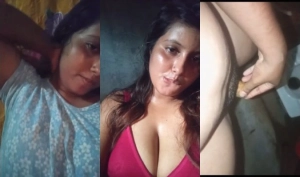 Horny Desi Girl Masturbating